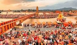 हरिद्वार, उत्तराखंड का पावन नगर, केवल एक तीर्थस्थल नहीं बल्कि सनातन संस्कृति, आध्यात्मिकता, मोक्ष और गंगा स्नान के लिए प्रसिद्ध एक दिव्य धाम है।